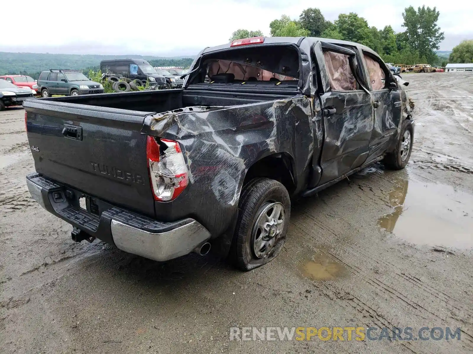 4 Photograph of a damaged car 5TFDY5F15MX998652 TOYOTA TUNDRA 2021