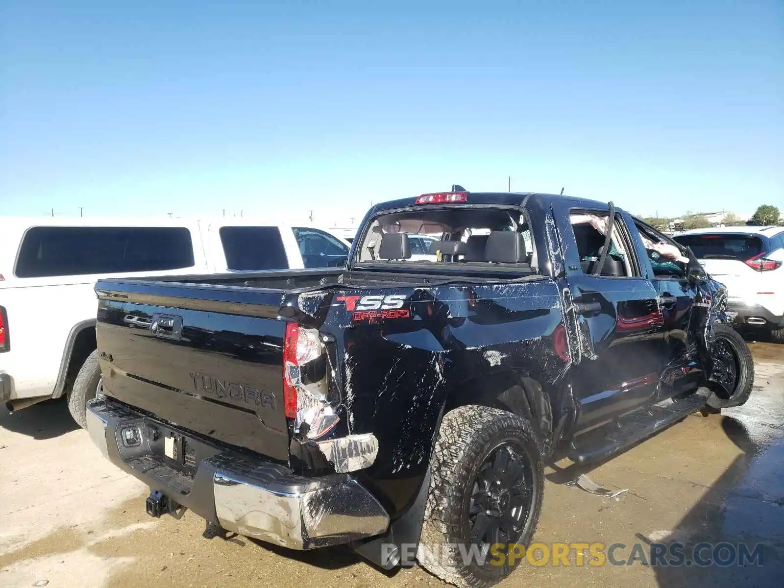 4 Photograph of a damaged car 5TFDY5F16MX034674 TOYOTA TUNDRA 2021