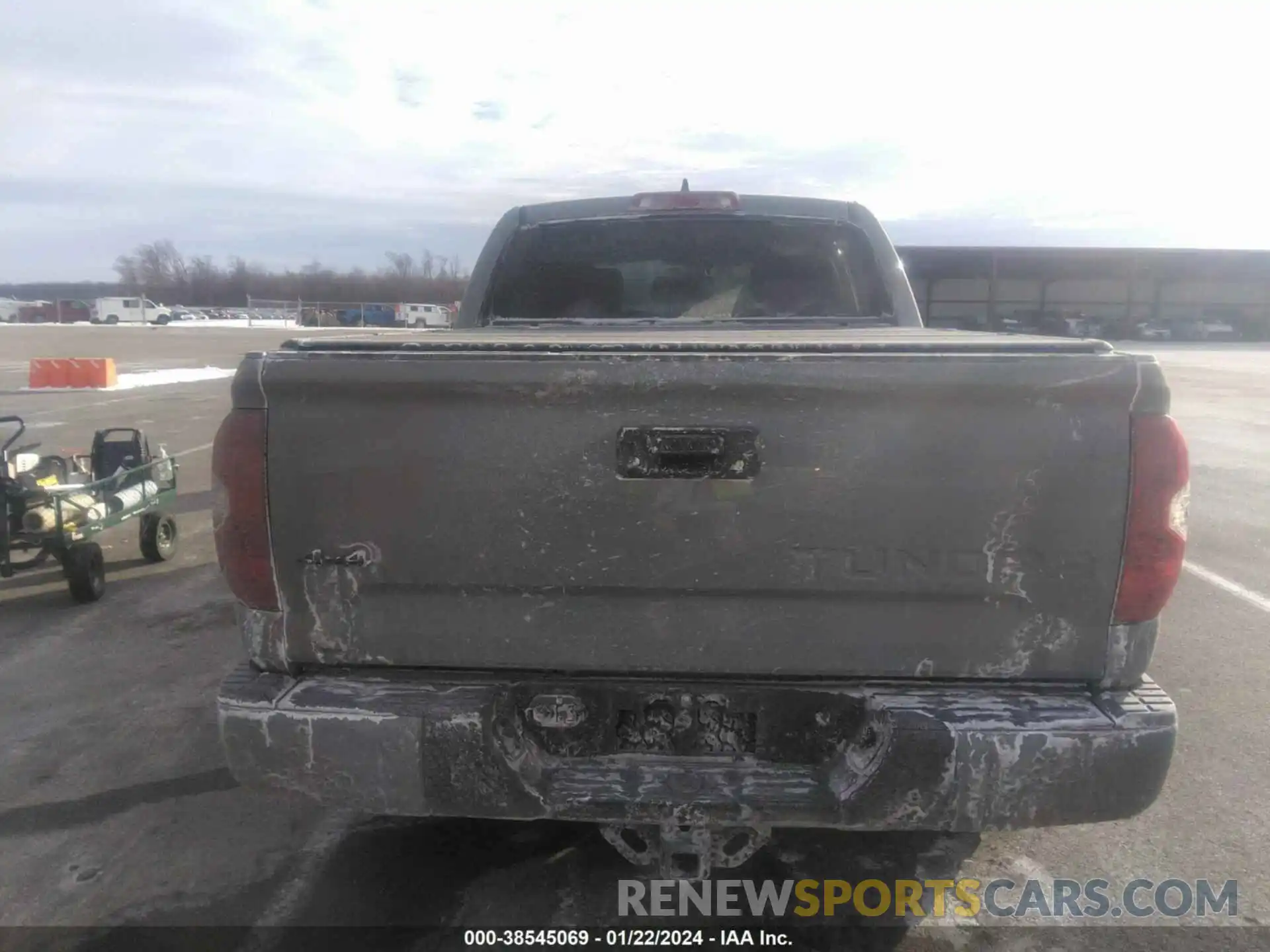 16 Photograph of a damaged car 5TFDY5F16MX048817 TOYOTA TUNDRA 2021