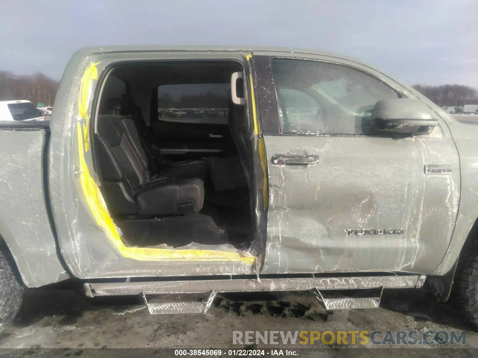 6 Photograph of a damaged car 5TFDY5F16MX048817 TOYOTA TUNDRA 2021