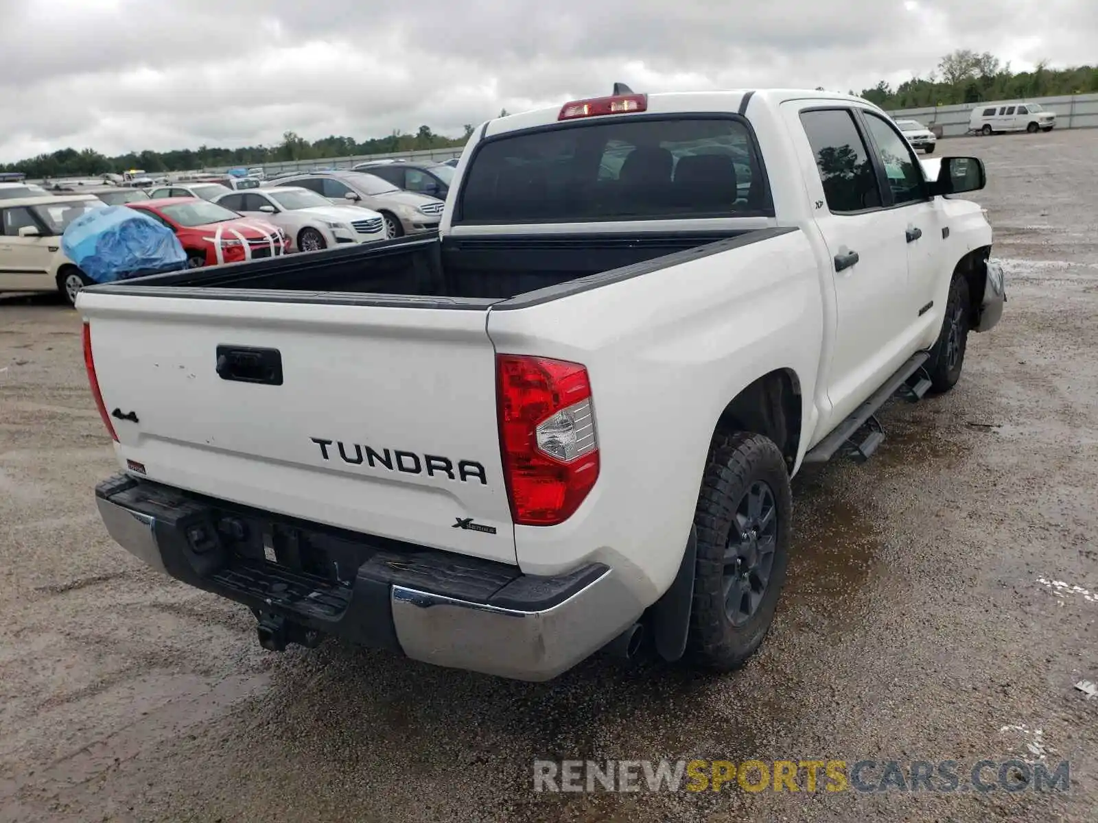 4 Photograph of a damaged car 5TFDY5F17MX019522 TOYOTA TUNDRA 2021