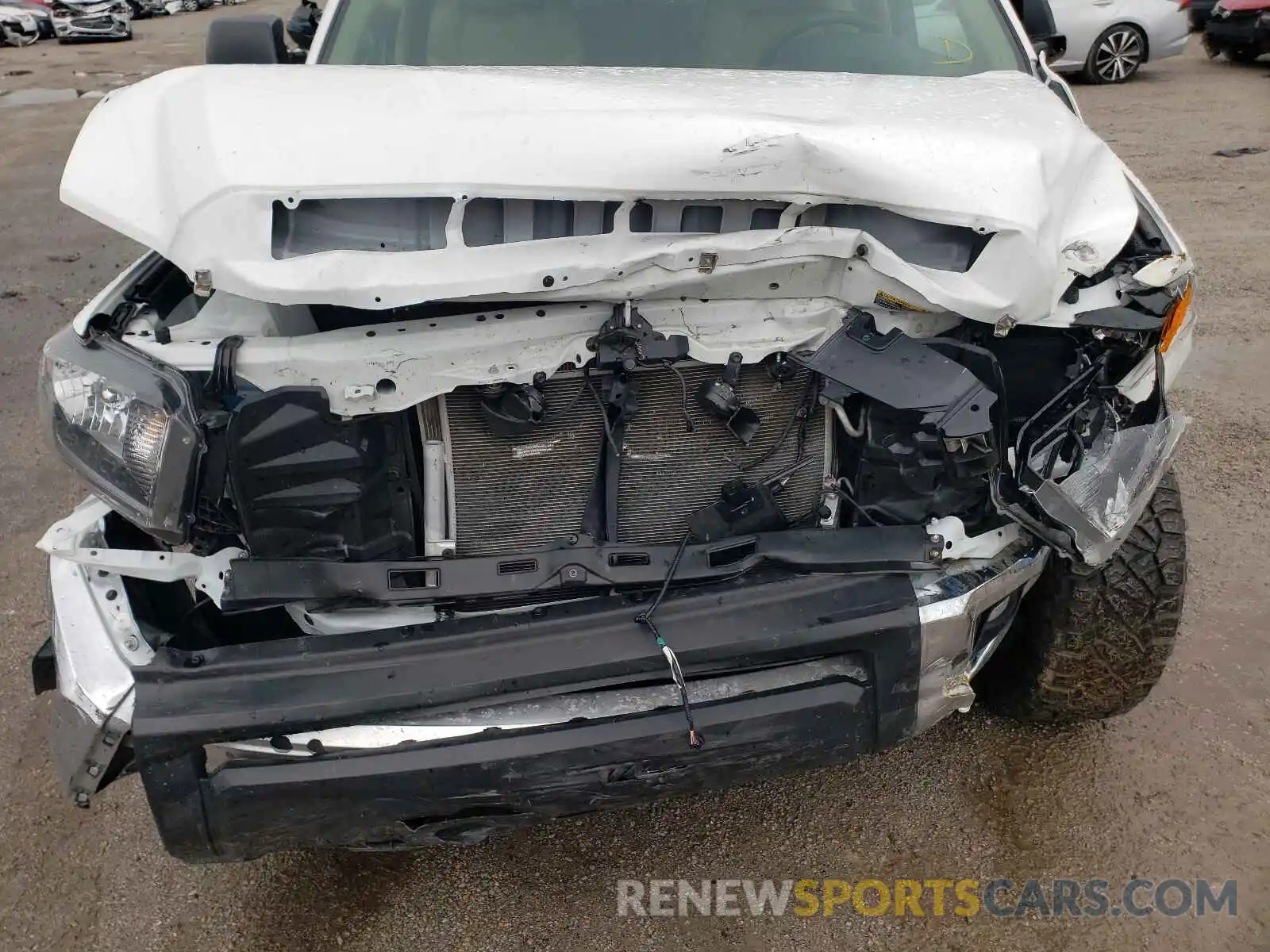 9 Photograph of a damaged car 5TFDY5F17MX019522 TOYOTA TUNDRA 2021