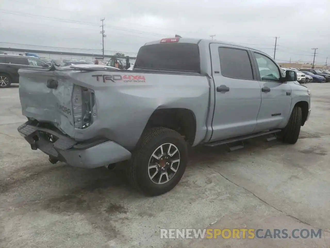 4 Photograph of a damaged car 5TFDY5F17MX023182 TOYOTA TUNDRA 2021