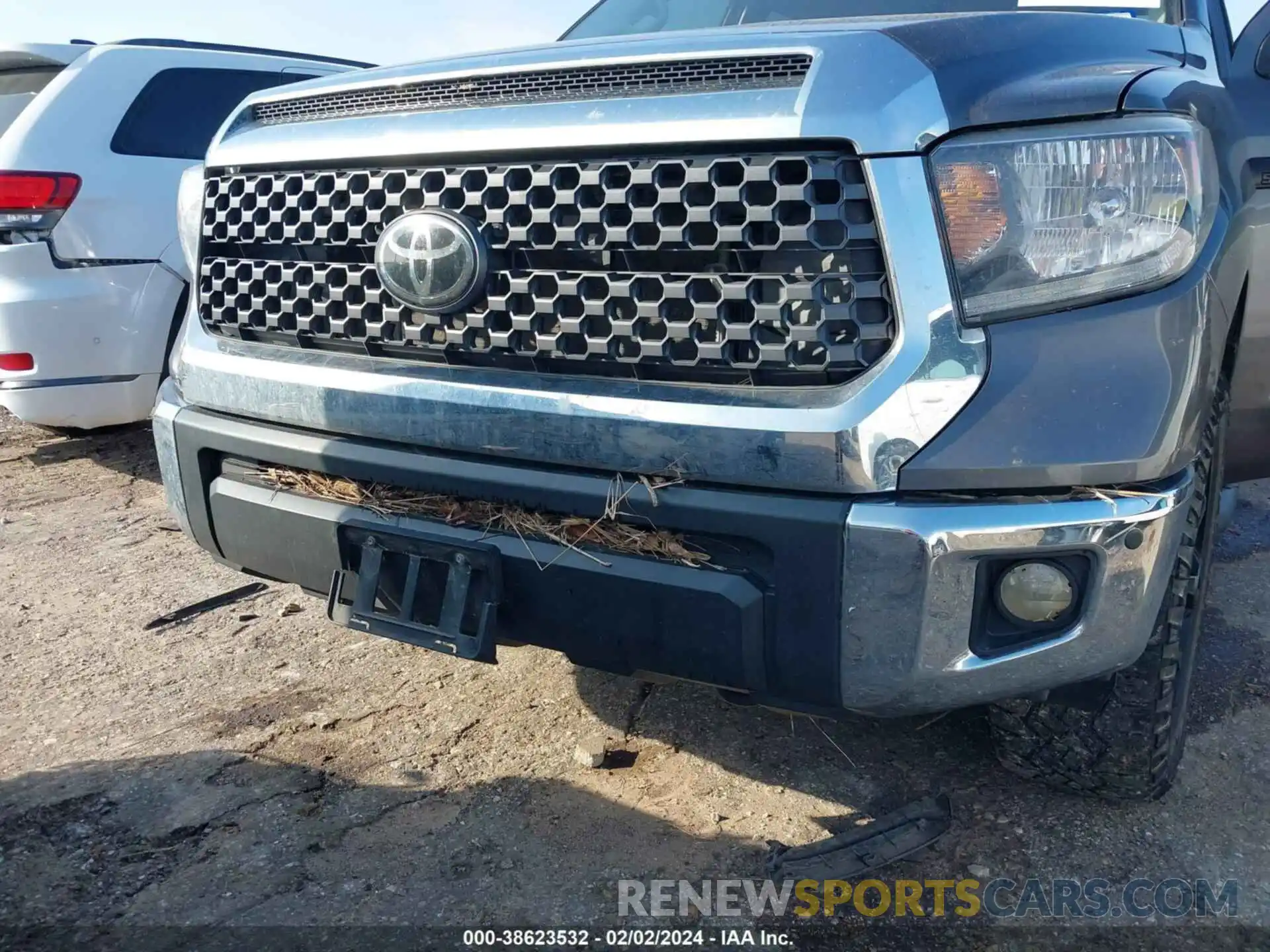 6 Photograph of a damaged car 5TFDY5F17MX026387 TOYOTA TUNDRA 2021