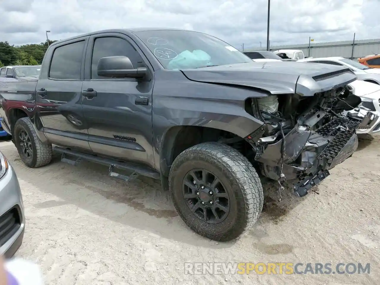 1 Photograph of a damaged car 5TFDY5F17MX983733 TOYOTA TUNDRA 2021