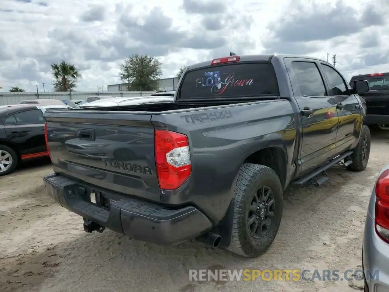 4 Photograph of a damaged car 5TFDY5F17MX983733 TOYOTA TUNDRA 2021