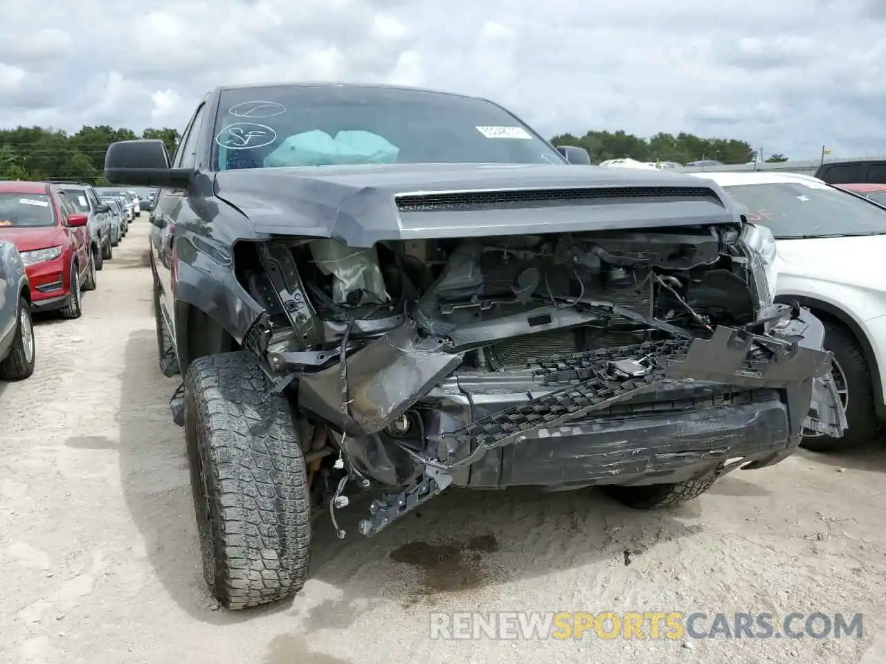 9 Photograph of a damaged car 5TFDY5F17MX983733 TOYOTA TUNDRA 2021