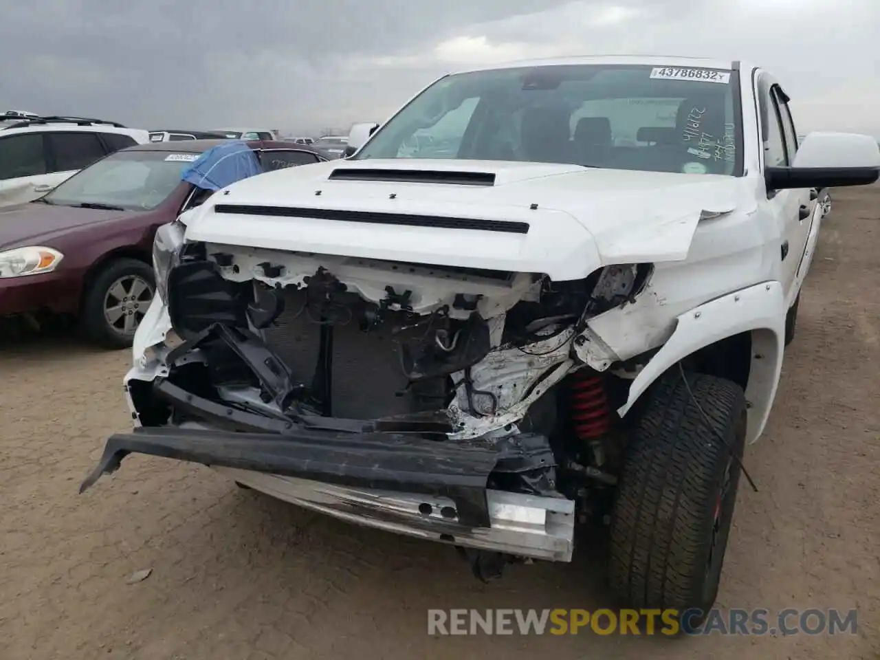 9 Photograph of a damaged car 5TFDY5F17MX997339 TOYOTA TUNDRA 2021