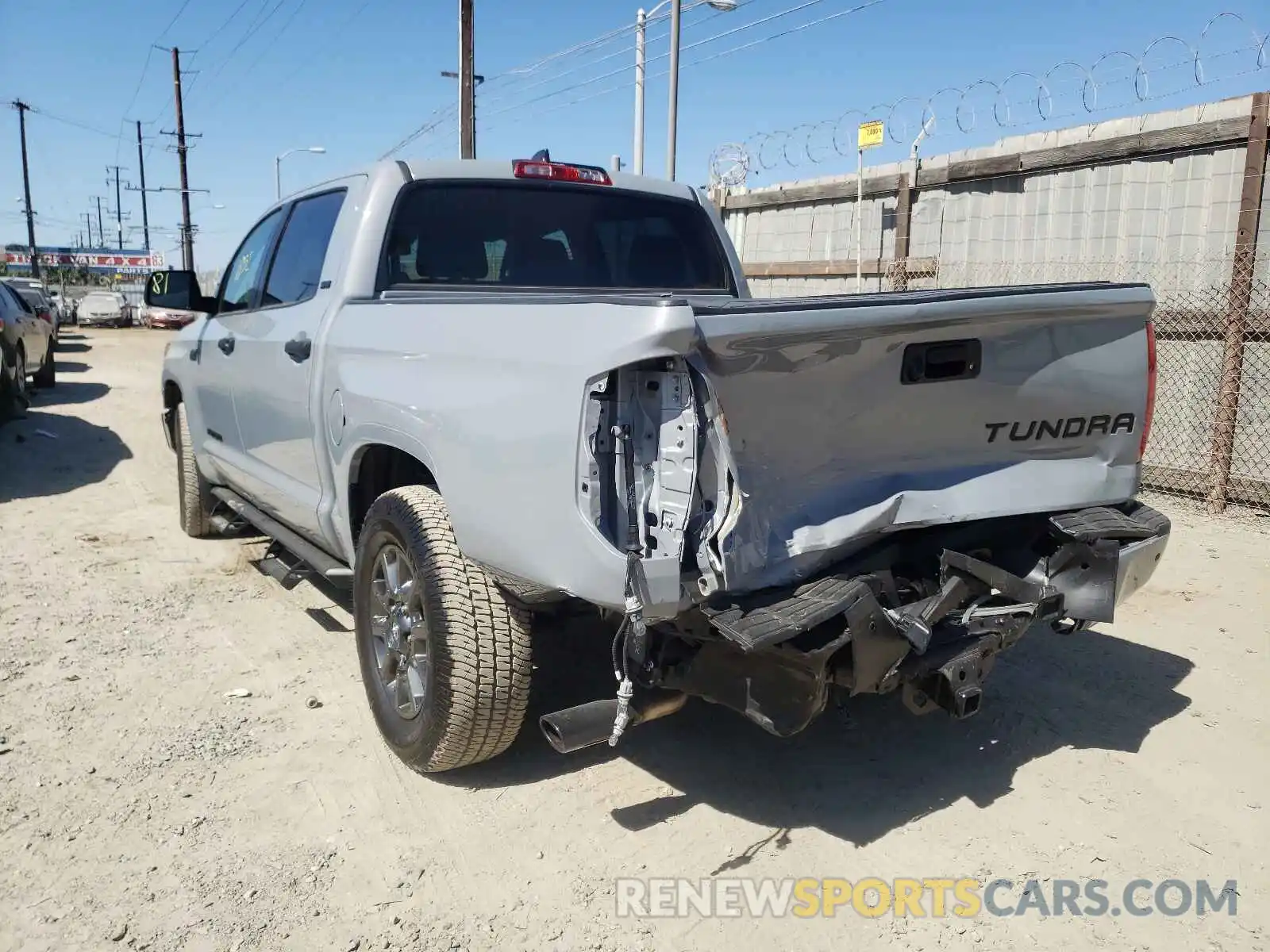 3 Photograph of a damaged car 5TFDY5F18MX018069 TOYOTA TUNDRA 2021