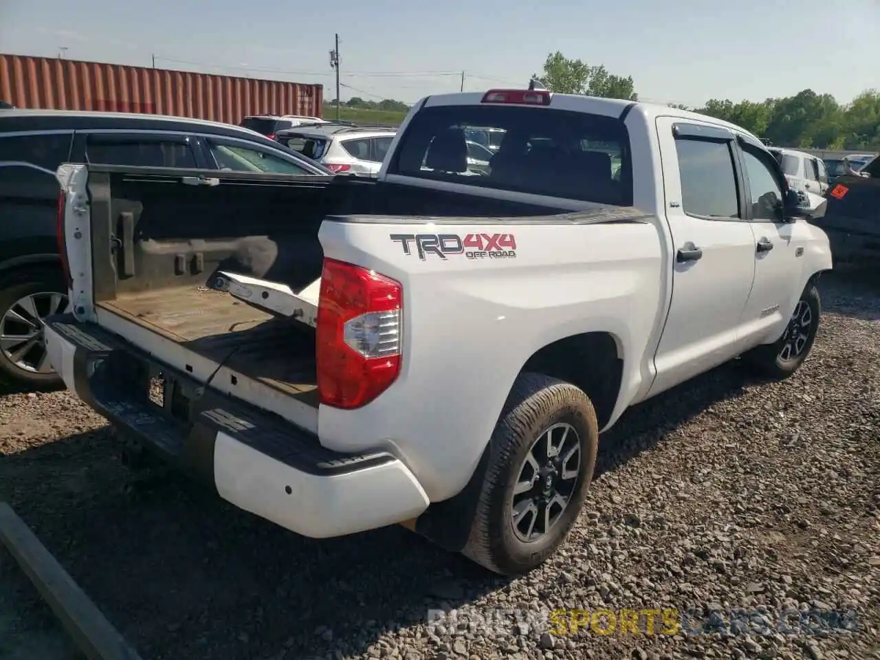 4 Photograph of a damaged car 5TFDY5F18MX023370 TOYOTA TUNDRA 2021