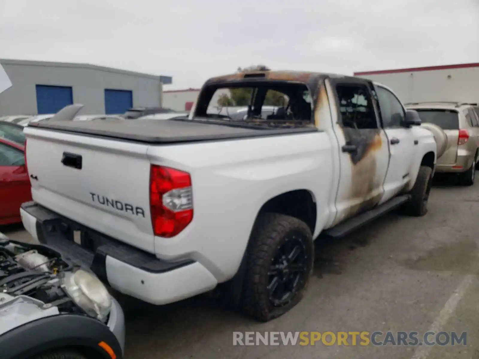 4 Photograph of a damaged car 5TFDY5F18MX956198 TOYOTA TUNDRA 2021