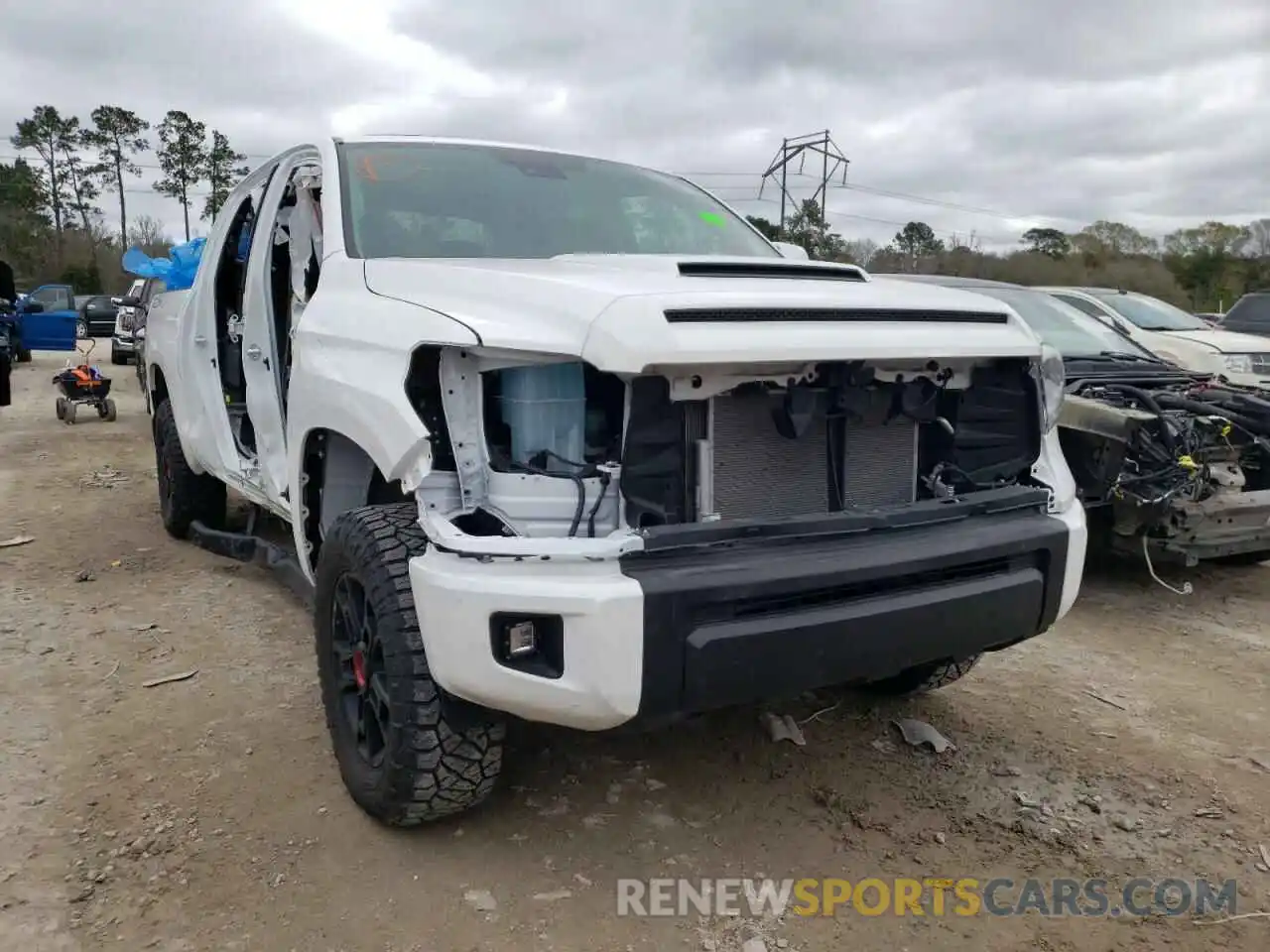 1 Photograph of a damaged car 5TFDY5F19MX027041 TOYOTA TUNDRA 2021