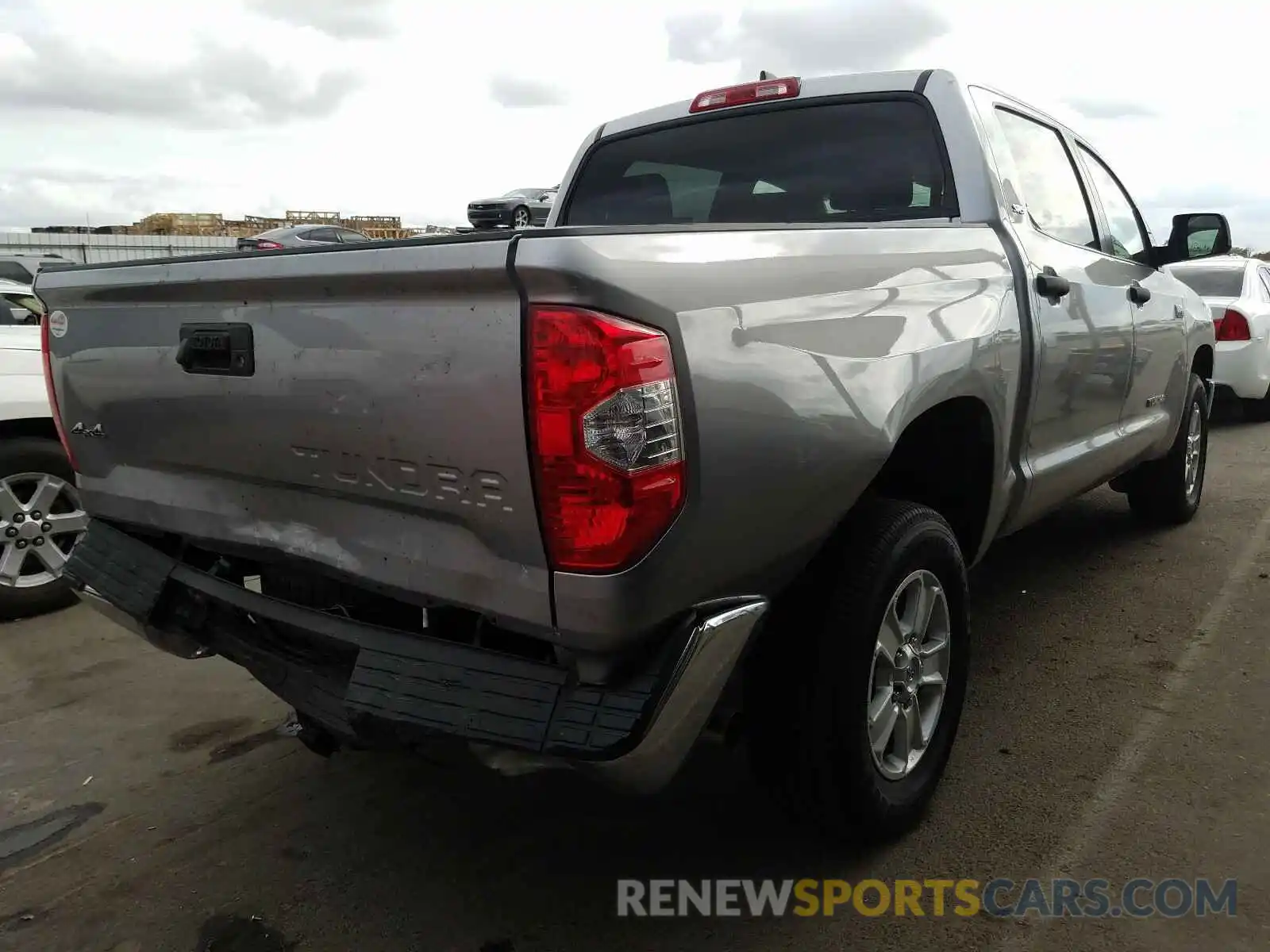 4 Photograph of a damaged car 5TFDY5F19MX961409 TOYOTA TUNDRA 2021