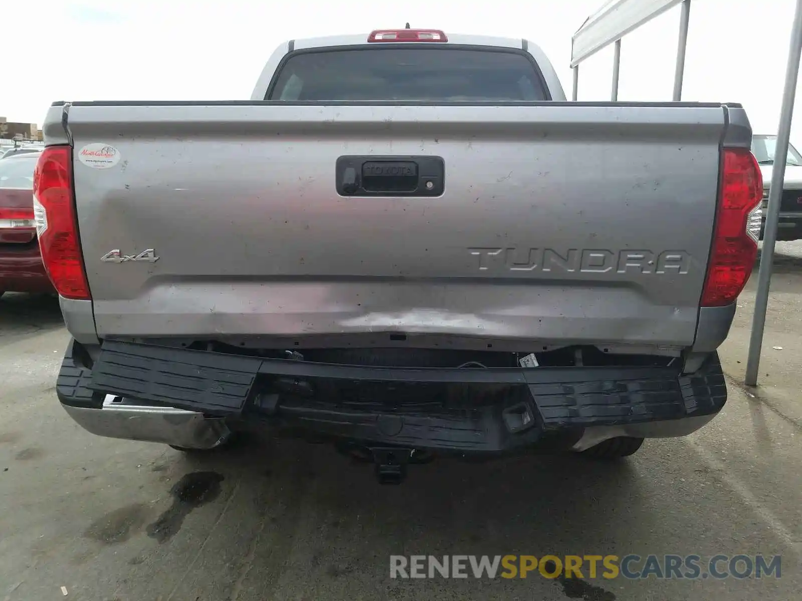 9 Photograph of a damaged car 5TFDY5F19MX961409 TOYOTA TUNDRA 2021