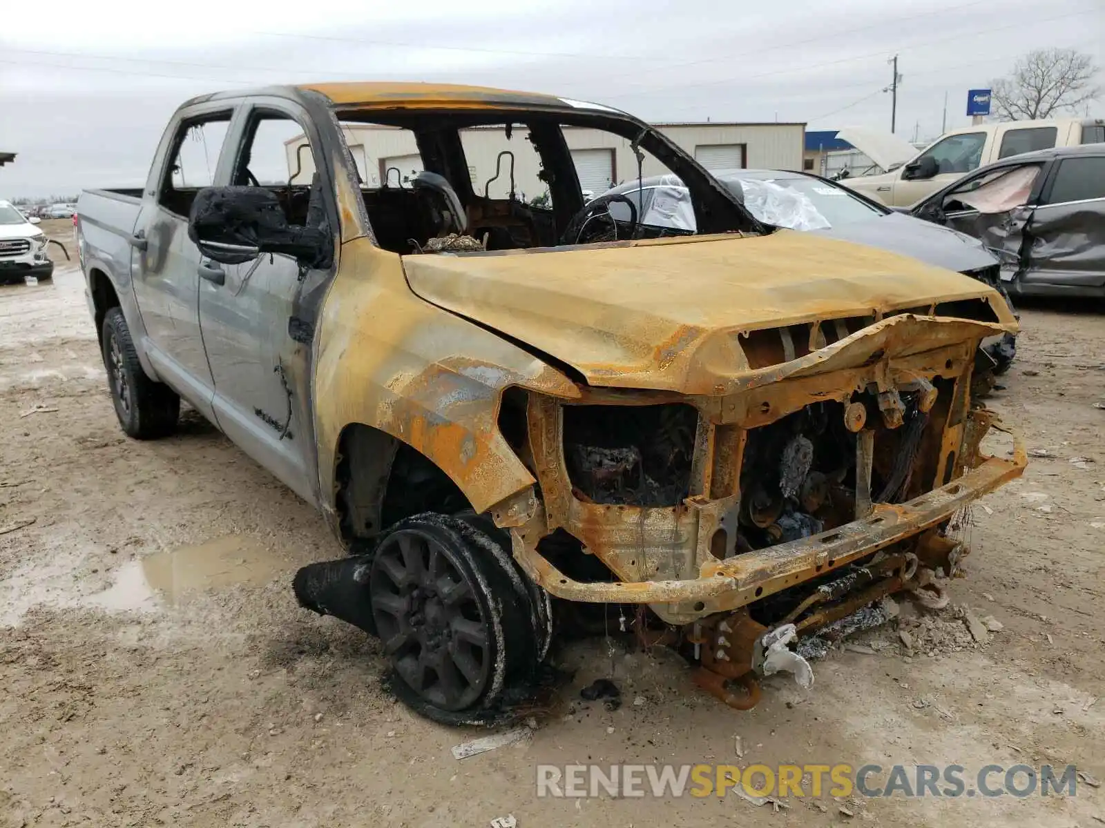 1 Photograph of a damaged car 5TFDY5F19MX962561 TOYOTA TUNDRA 2021