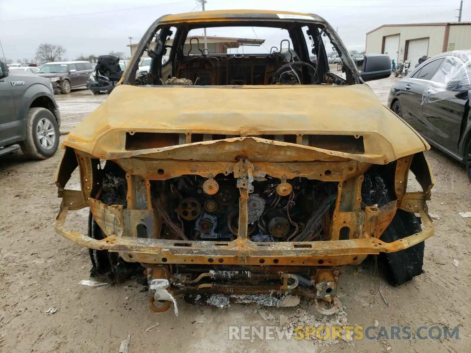 9 Photograph of a damaged car 5TFDY5F19MX962561 TOYOTA TUNDRA 2021