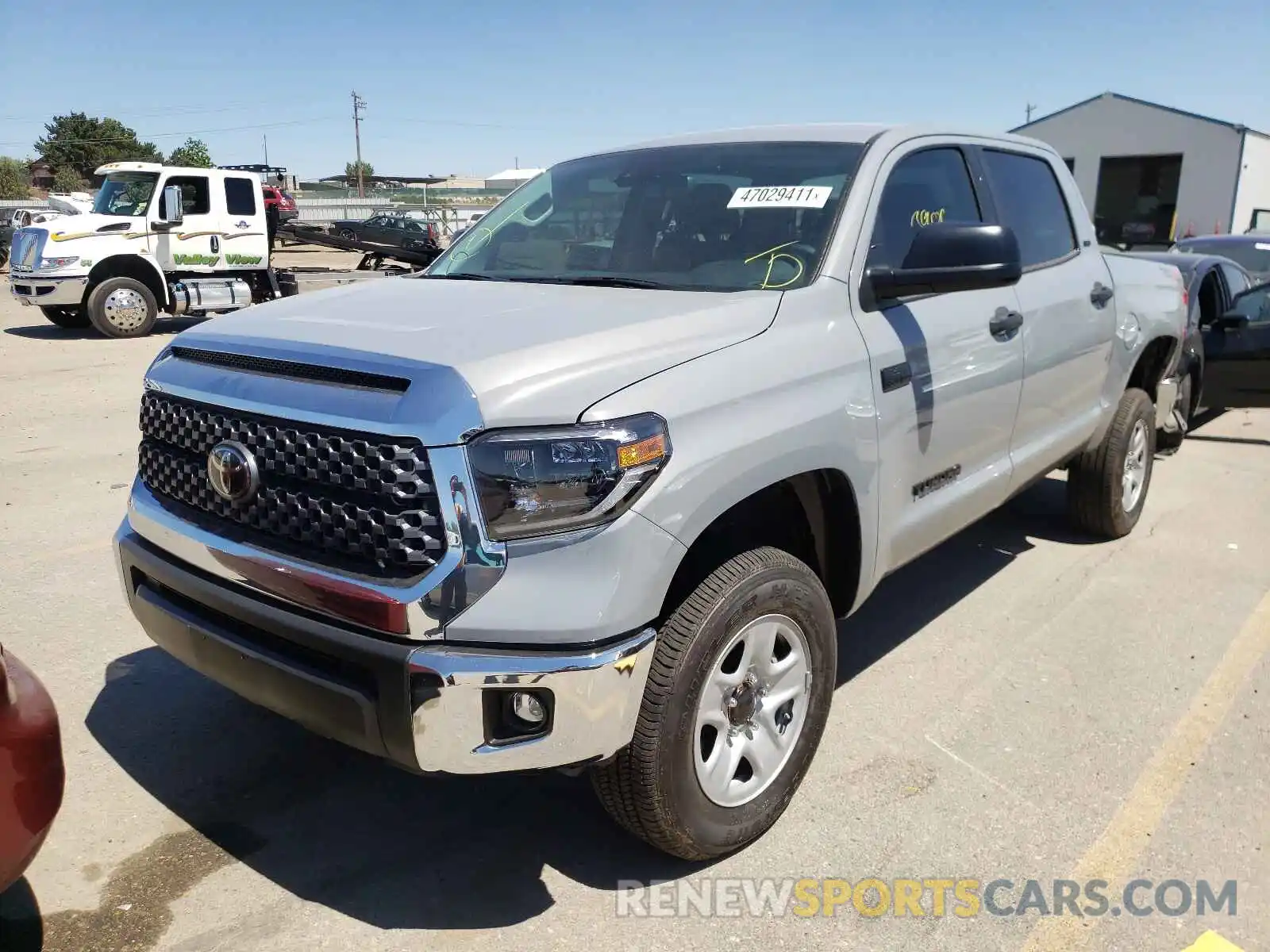 2 Photograph of a damaged car 5TFDY5F19MX975732 TOYOTA TUNDRA 2021