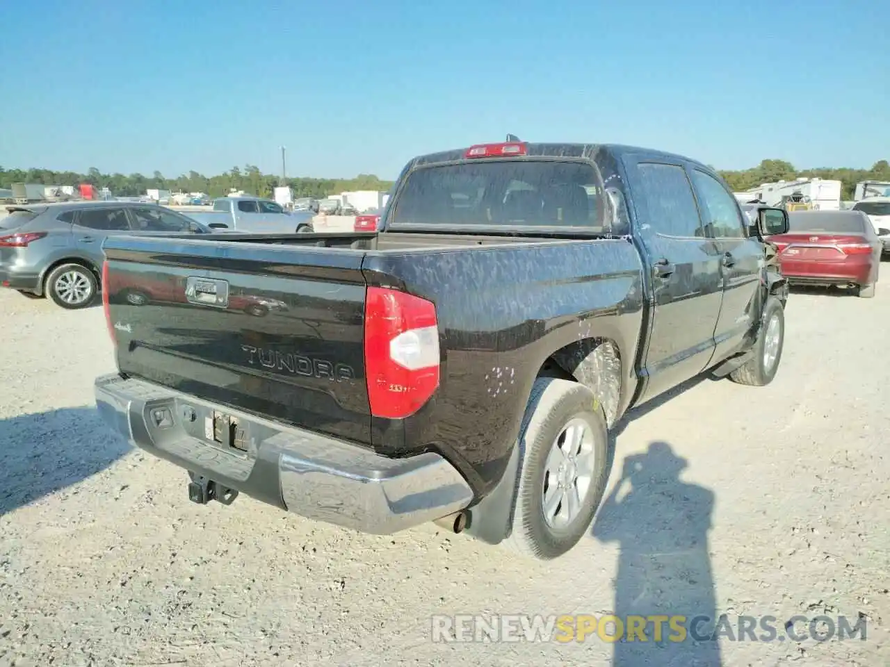 4 Photograph of a damaged car 5TFDY5F19MX976833 TOYOTA TUNDRA 2021