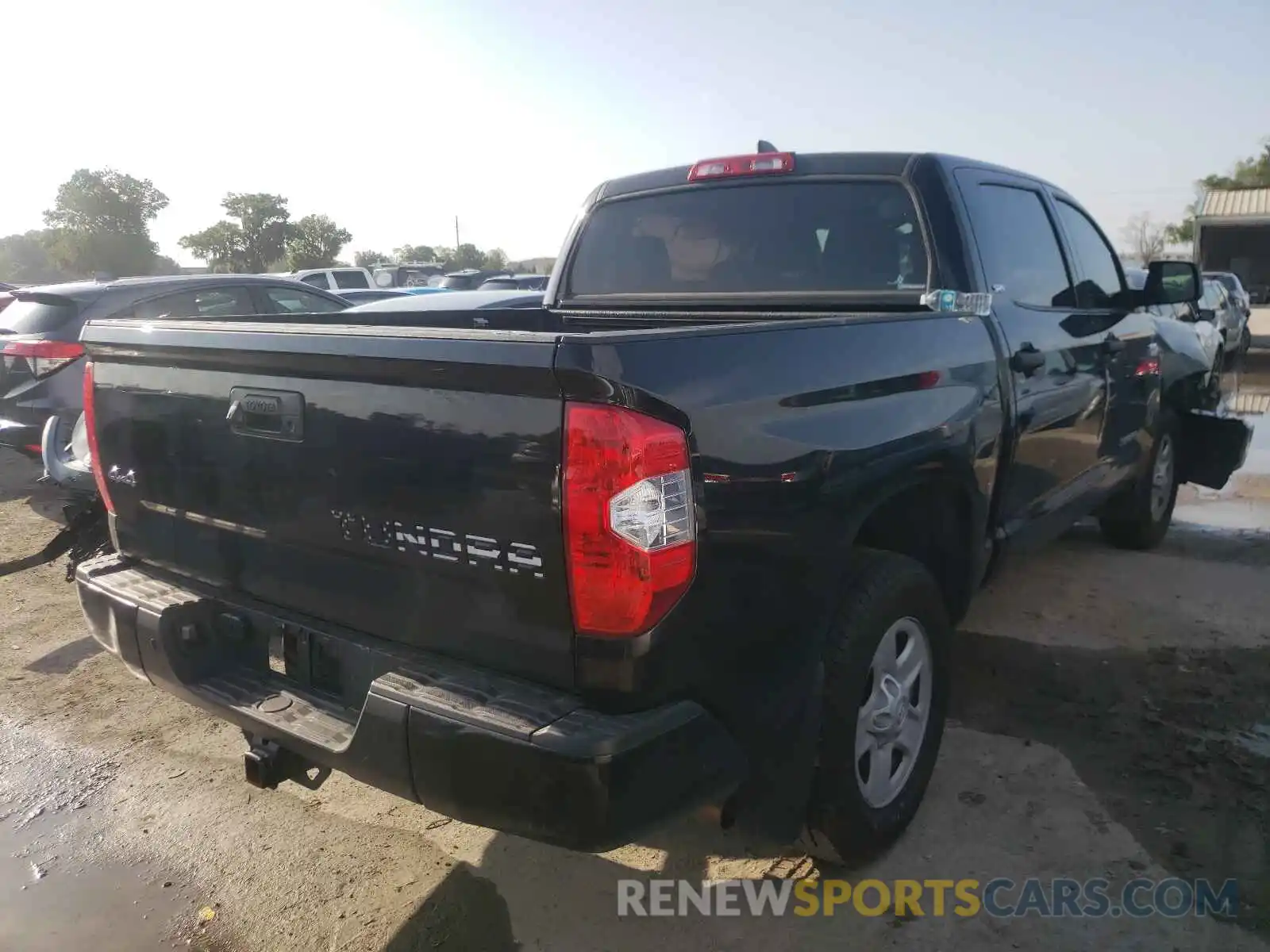 4 Photograph of a damaged car 5TFDY5F19MX984298 TOYOTA TUNDRA 2021