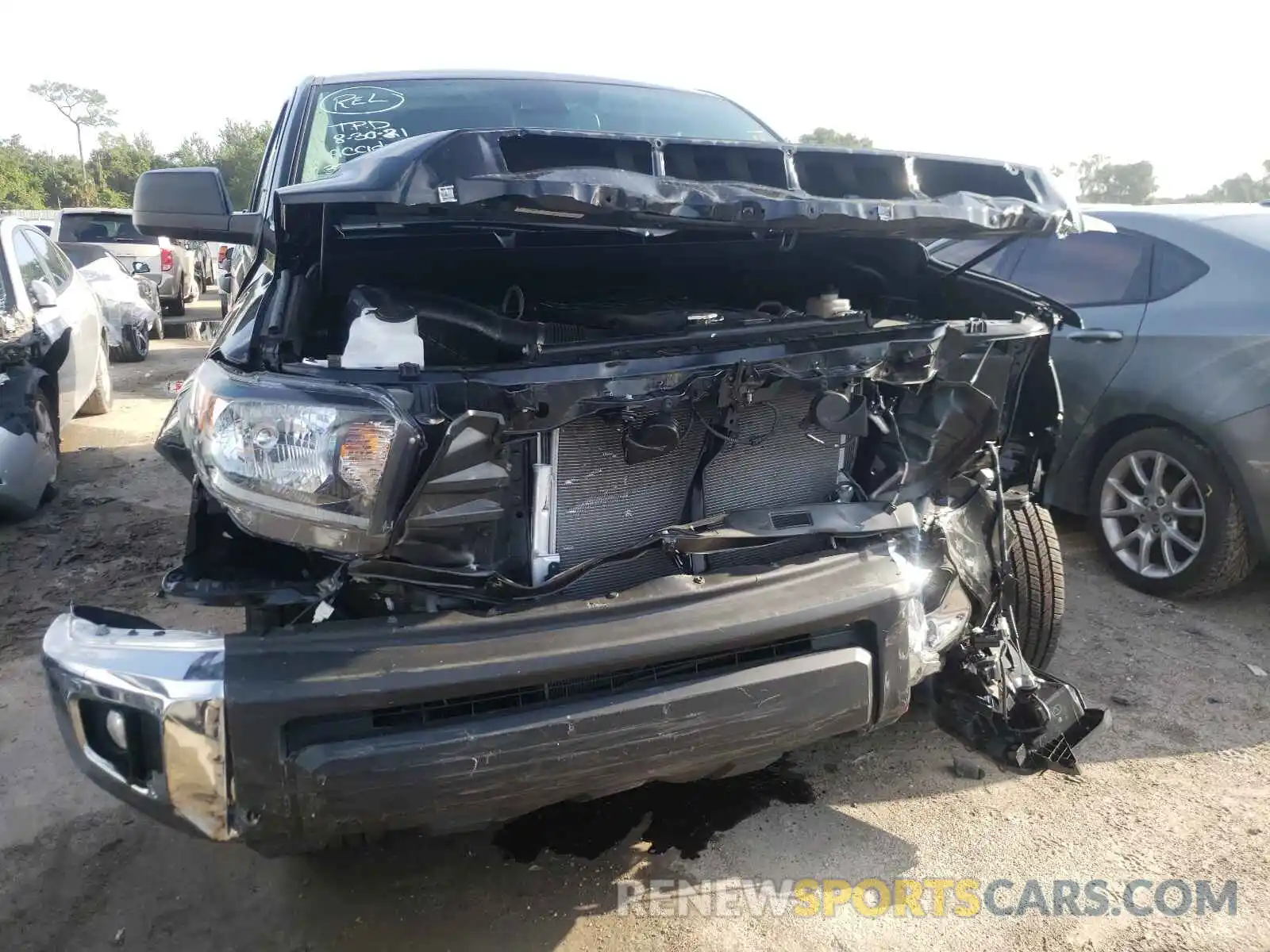 9 Photograph of a damaged car 5TFDY5F19MX984298 TOYOTA TUNDRA 2021