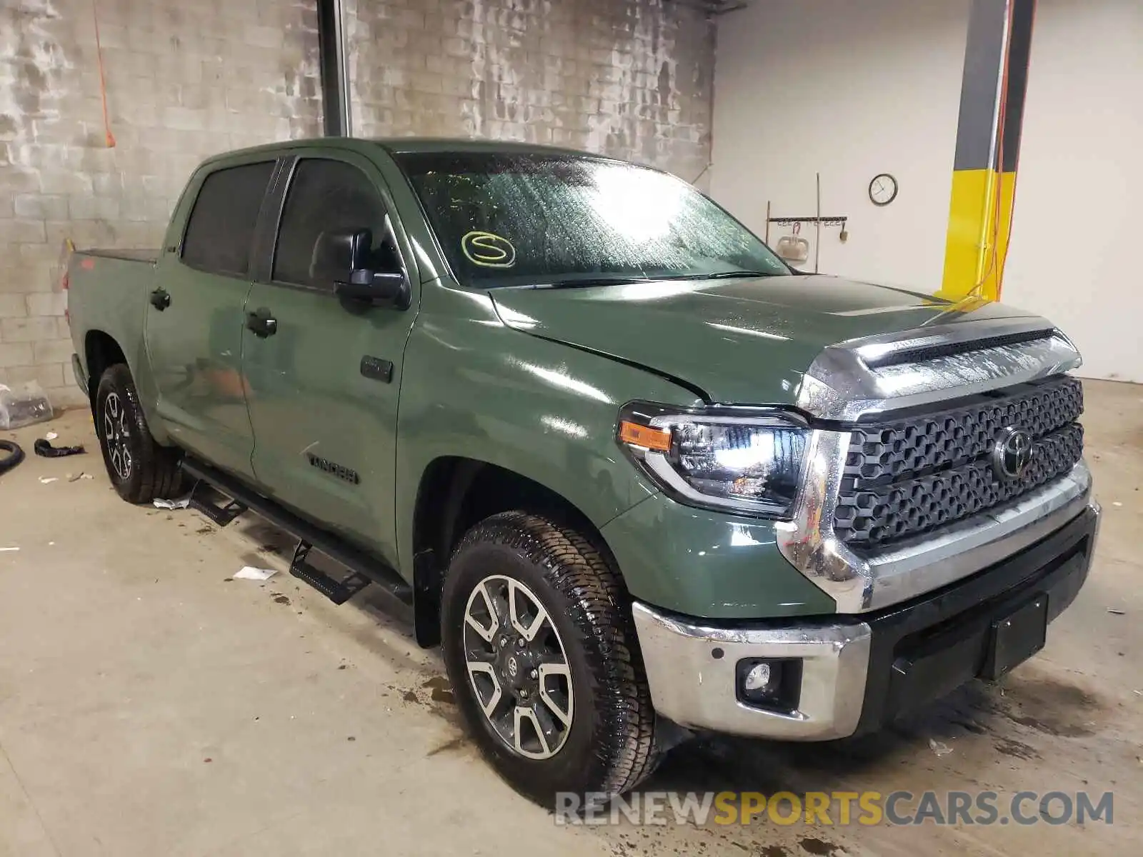 1 Photograph of a damaged car 5TFDY5F19MX986214 TOYOTA TUNDRA 2021