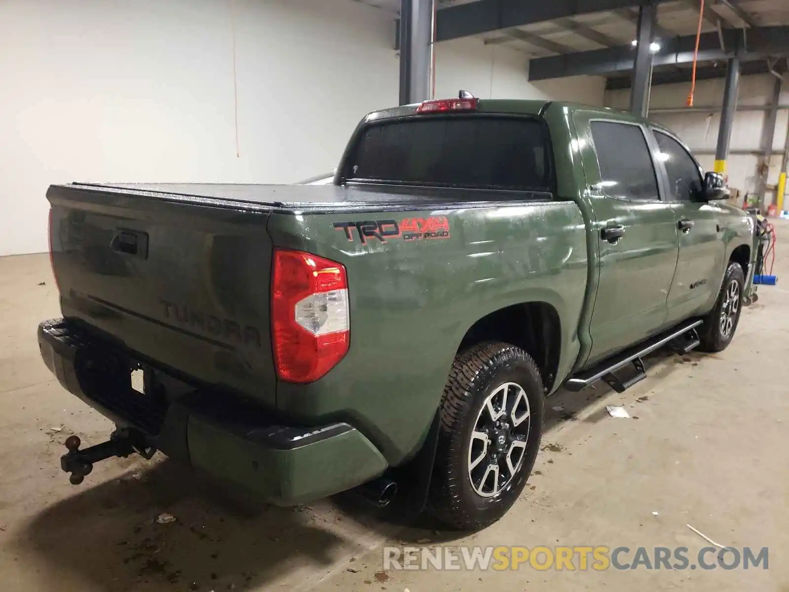 4 Photograph of a damaged car 5TFDY5F19MX986214 TOYOTA TUNDRA 2021