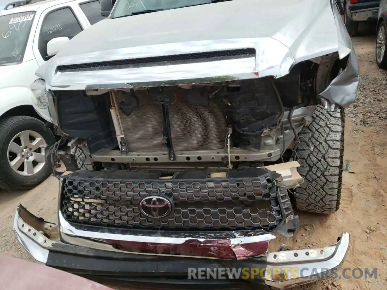 9 Photograph of a damaged car 5TFDY5F19MX993244 TOYOTA TUNDRA 2021