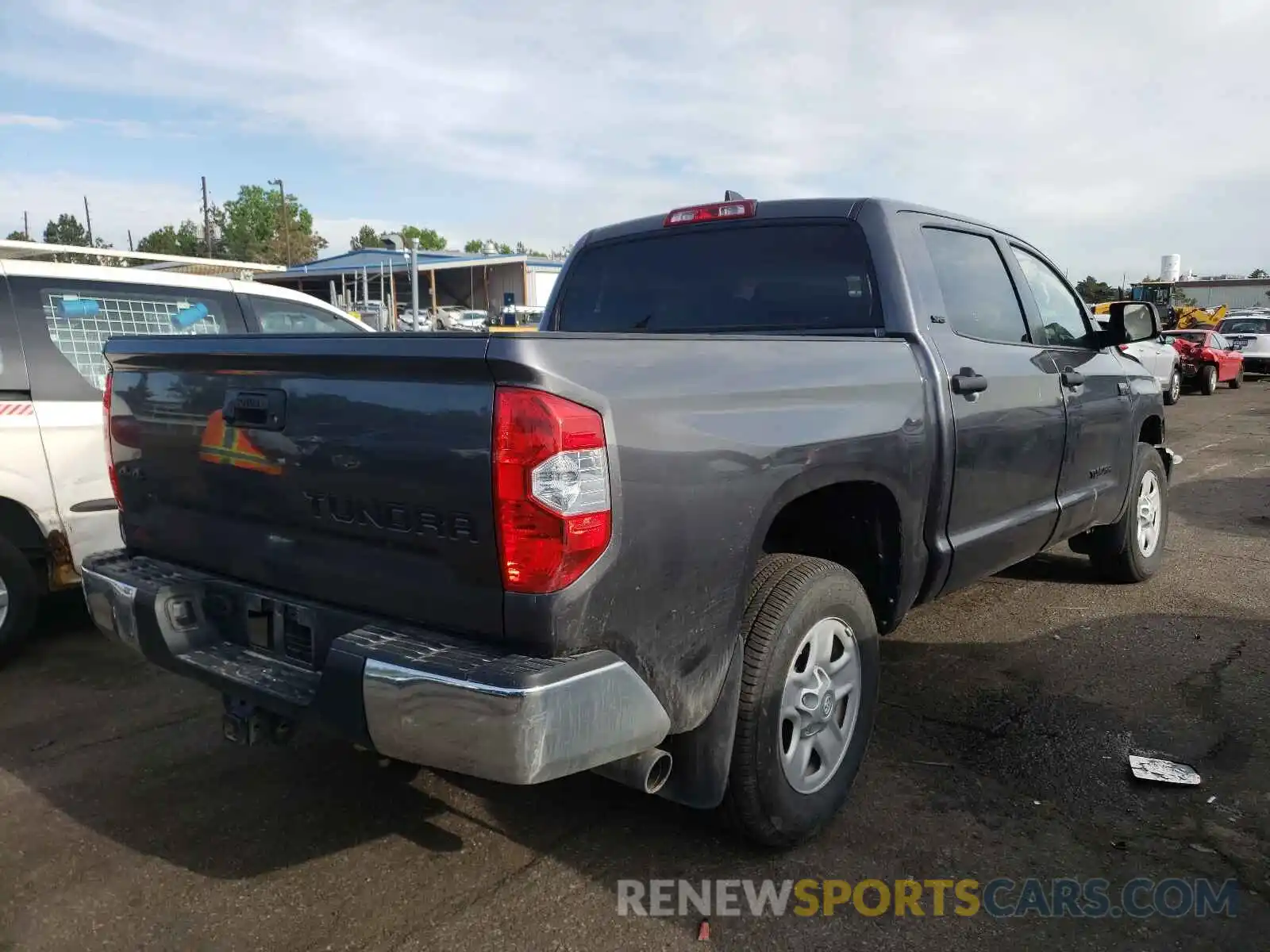 4 Photograph of a damaged car 5TFDY5F19MX995477 TOYOTA TUNDRA 2021