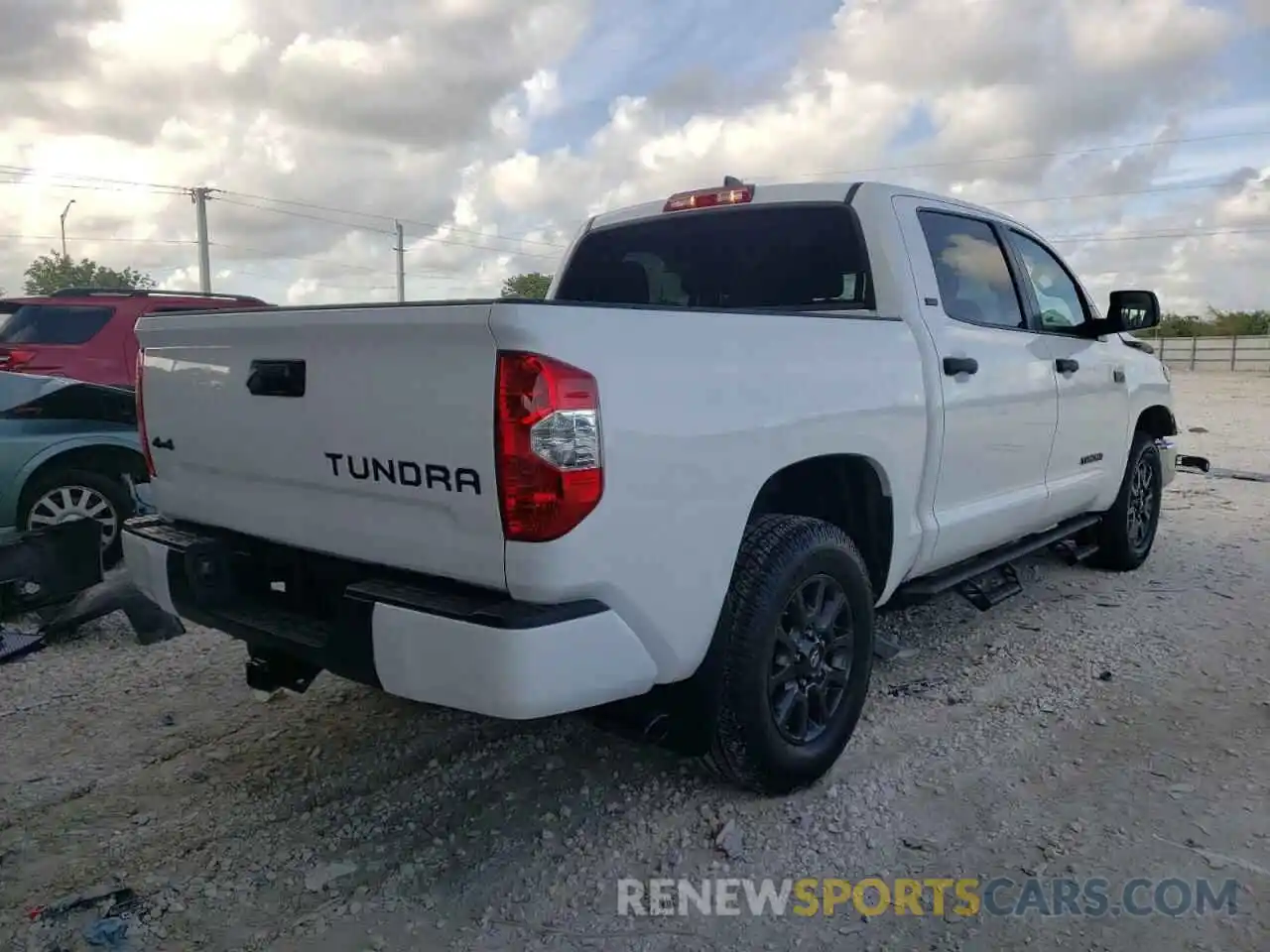 4 Photograph of a damaged car 5TFDY5F1XMX033219 TOYOTA TUNDRA 2021