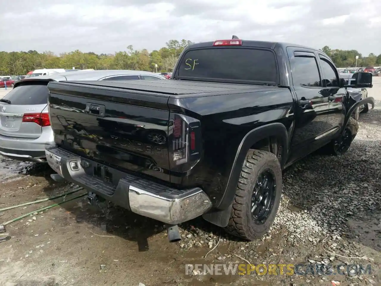 4 Photograph of a damaged car 5TFDY5F1XMX036671 TOYOTA TUNDRA 2021