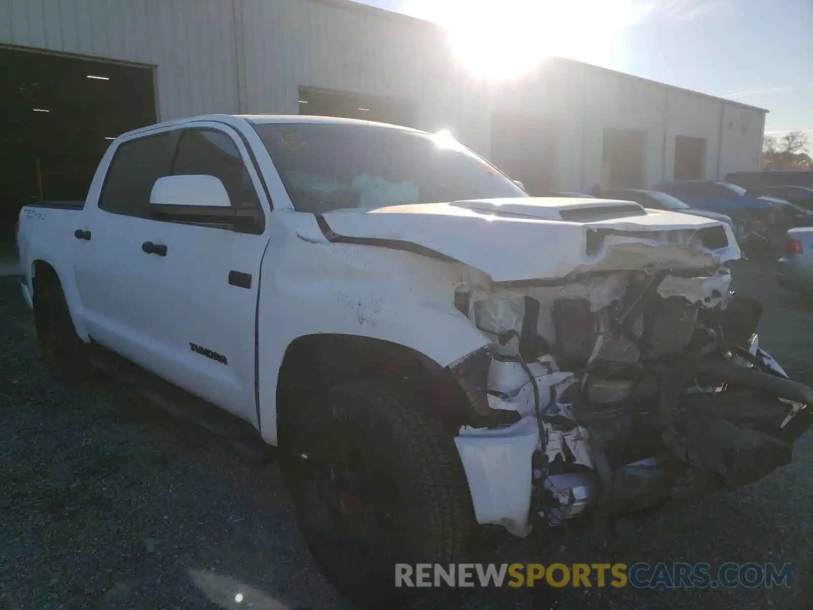 1 Photograph of a damaged car 5TFDY5F1XMX962617 TOYOTA TUNDRA 2021