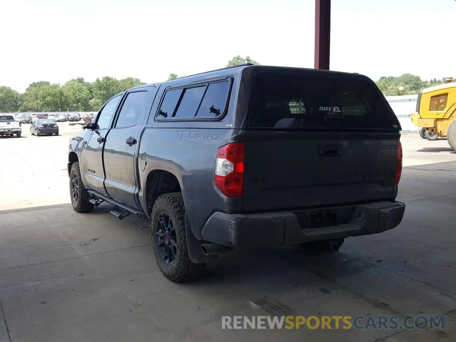 3 Photograph of a damaged car 5TFDY5F1XMX985816 TOYOTA TUNDRA 2021