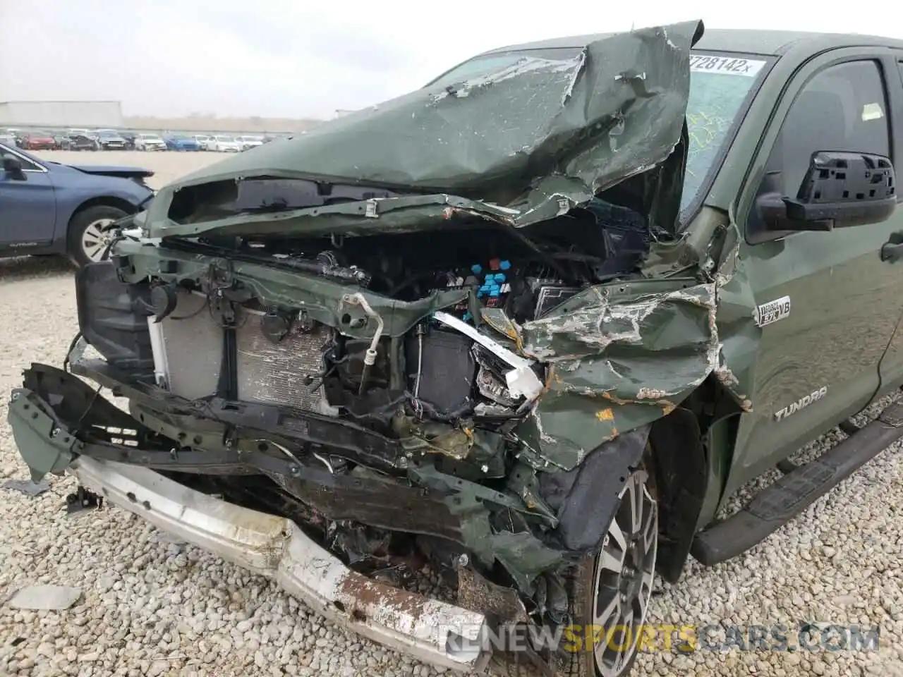 9 Photograph of a damaged car 5TFEY5F11MX274722 TOYOTA TUNDRA 2021