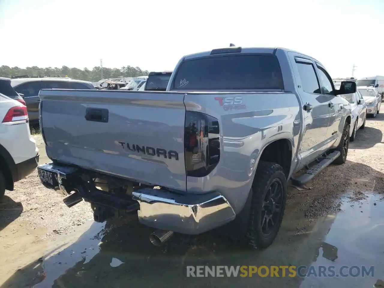 4 Photograph of a damaged car 5TFEY5F11MX275305 TOYOTA TUNDRA 2021