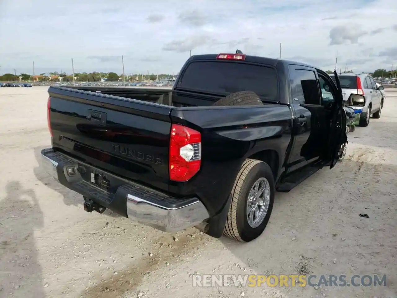 4 Photograph of a damaged car 5TFEY5F11MX277443 TOYOTA TUNDRA 2021