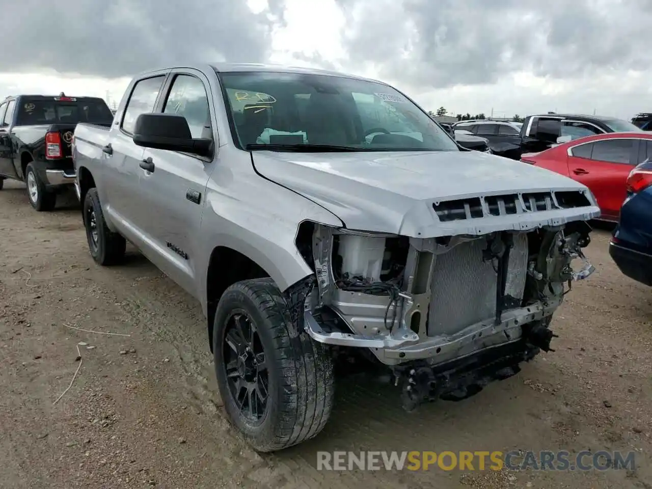 1 Photograph of a damaged car 5TFEY5F11MX284733 TOYOTA TUNDRA 2021