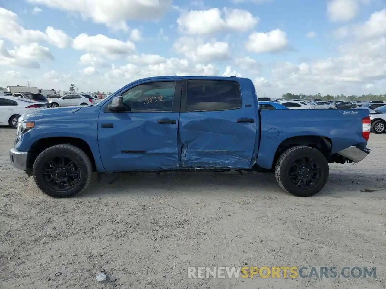 9 Photograph of a damaged car 5TFEY5F11MX287387 TOYOTA TUNDRA 2021