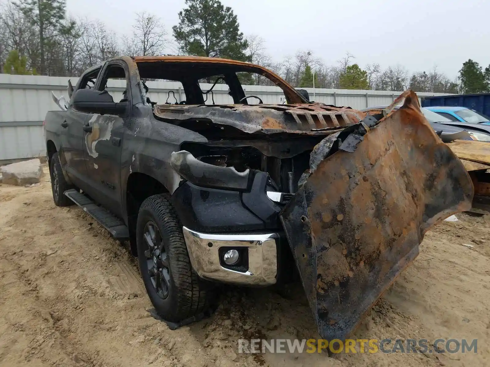 1 Photograph of a damaged car 5TFEY5F12MX273255 TOYOTA TUNDRA 2021