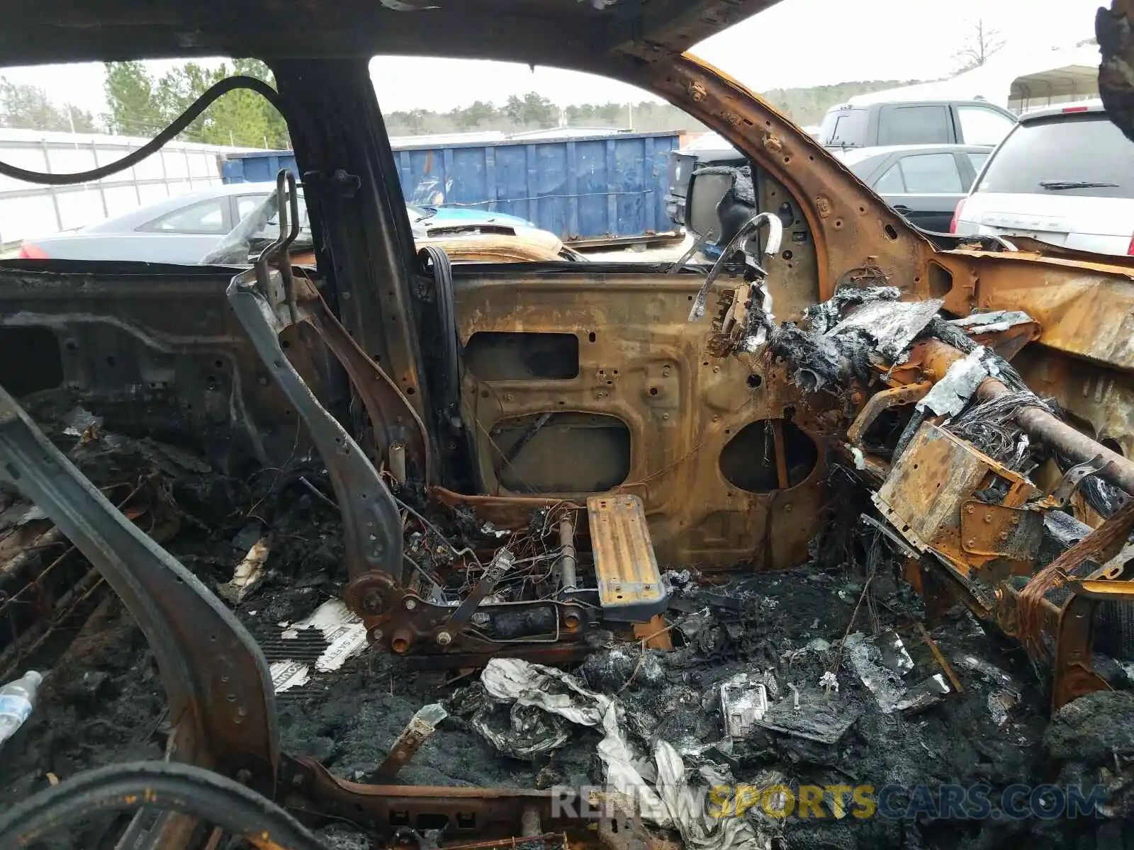 5 Photograph of a damaged car 5TFEY5F12MX273255 TOYOTA TUNDRA 2021