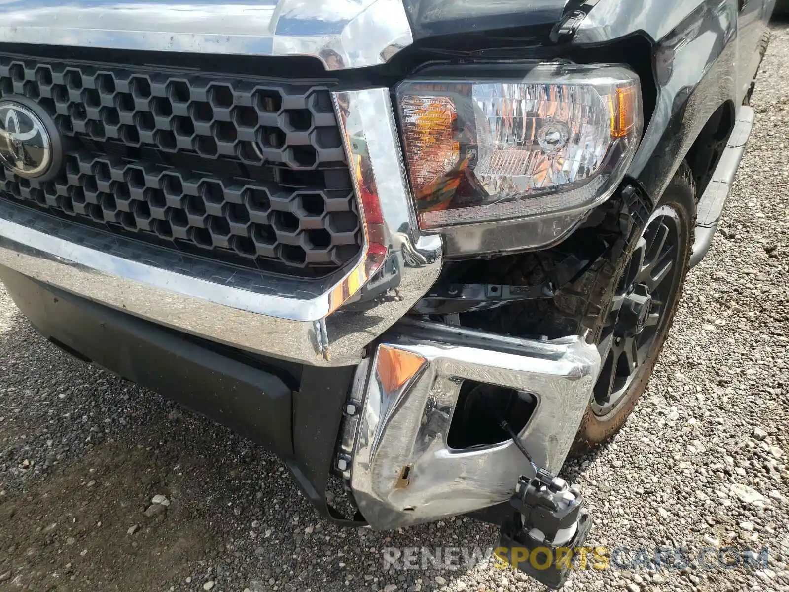 9 Photograph of a damaged car 5TFEY5F12MX277340 TOYOTA TUNDRA 2021