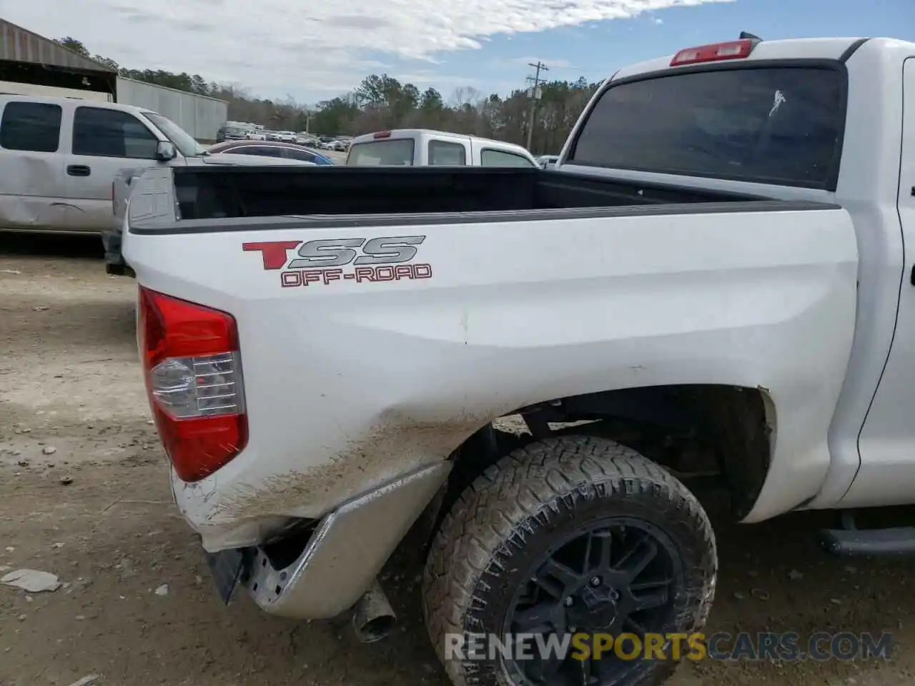 9 Photograph of a damaged car 5TFEY5F12MX296048 TOYOTA TUNDRA 2021