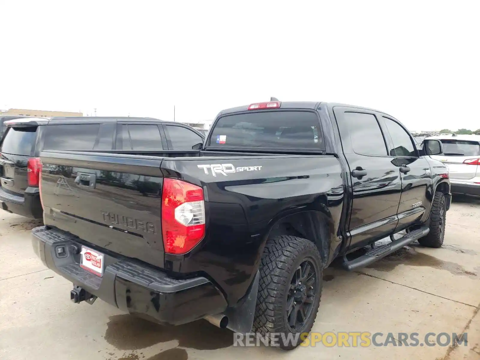 4 Photograph of a damaged car 5TFEY5F13MX283597 TOYOTA TUNDRA 2021