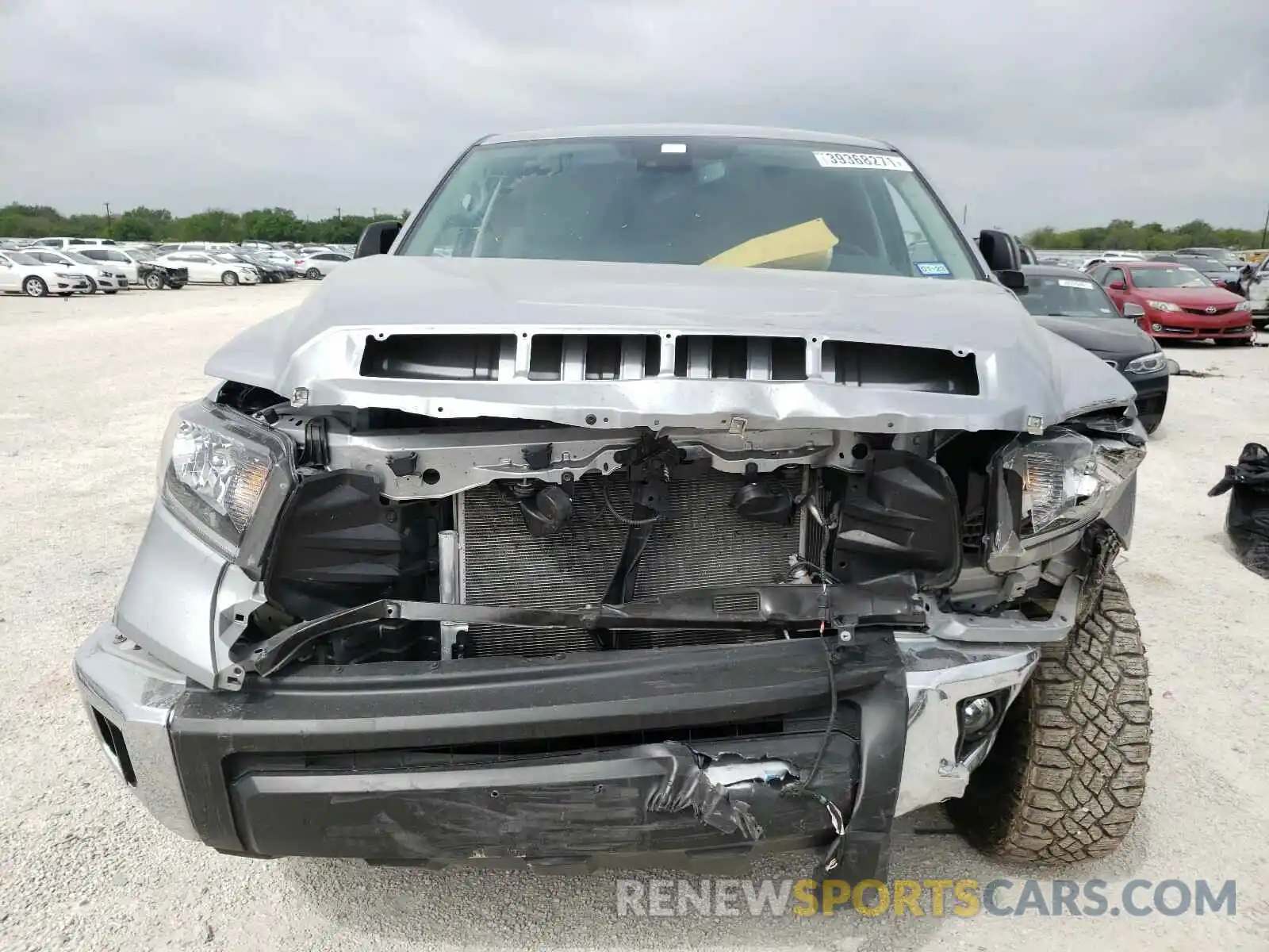 9 Photograph of a damaged car 5TFEY5F15MX273251 TOYOTA TUNDRA 2021