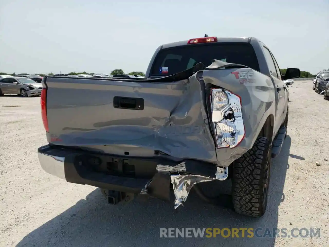 9 Photograph of a damaged car 5TFEY5F15MX298392 TOYOTA TUNDRA 2021