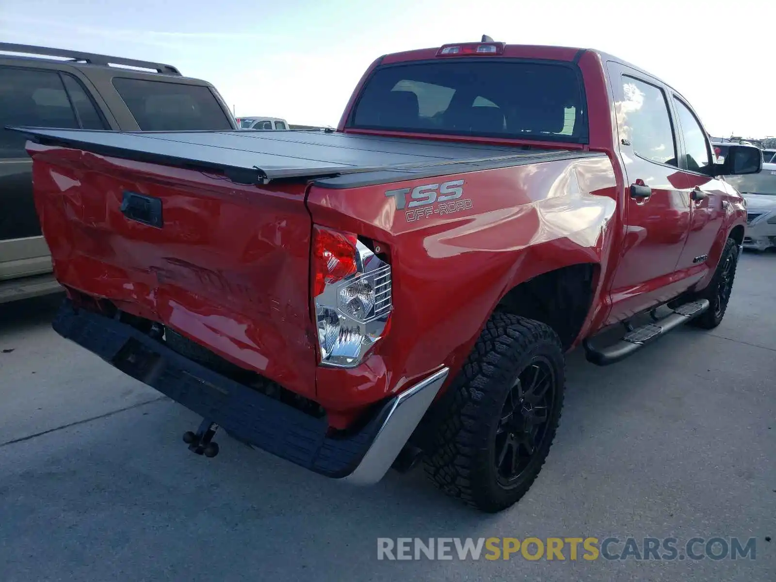 4 Photograph of a damaged car 5TFEY5F17MX274742 TOYOTA TUNDRA 2021