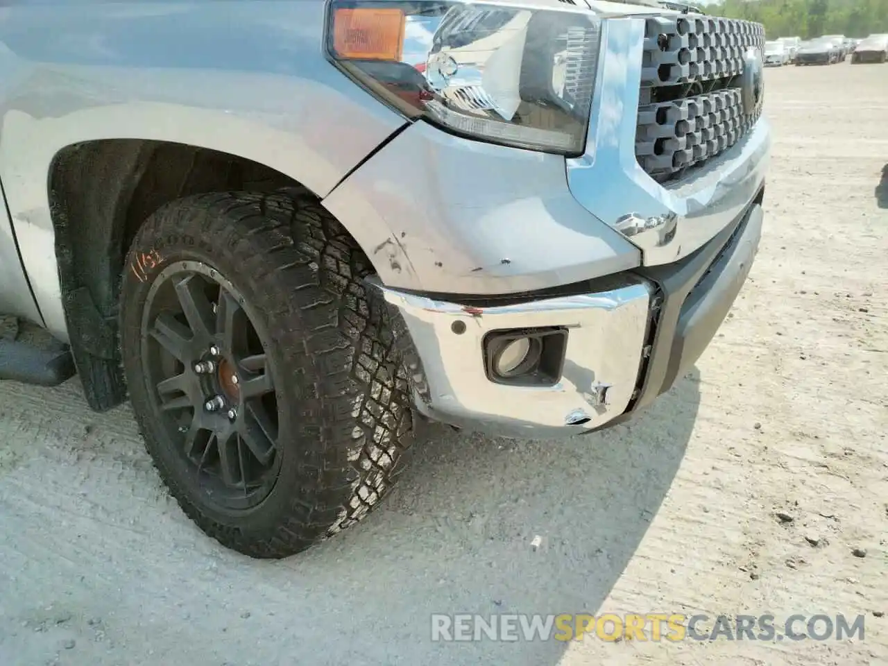 9 Photograph of a damaged car 5TFEY5F17MX292755 TOYOTA TUNDRA 2021