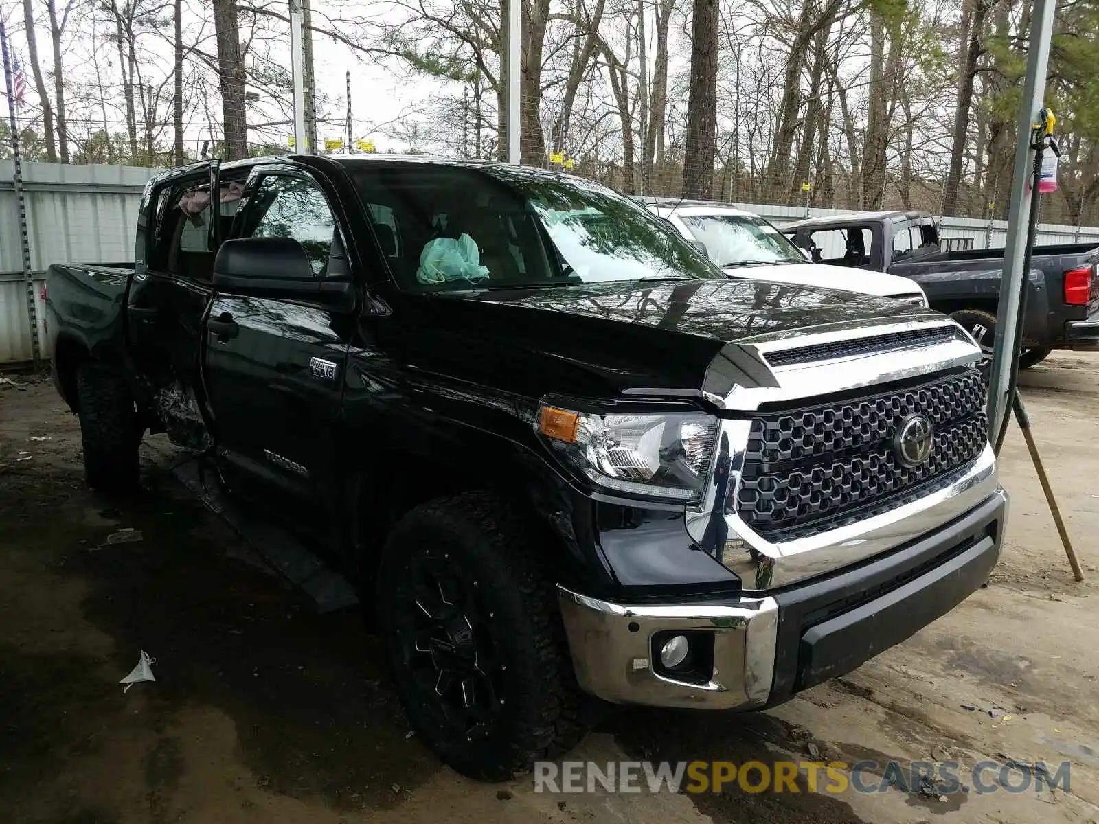 1 Photograph of a damaged car 5TFEY5F19MX277366 TOYOTA TUNDRA 2021