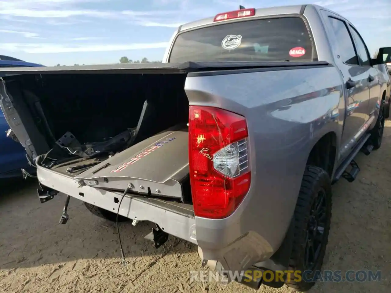 9 Photograph of a damaged car 5TFEY5F1XMX274606 TOYOTA TUNDRA 2021