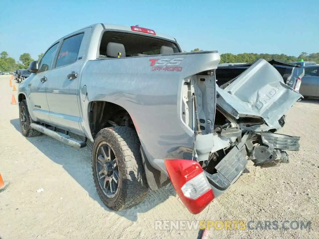 3 Photograph of a damaged car 5TFEY5F1XMX278722 TOYOTA TUNDRA 2021