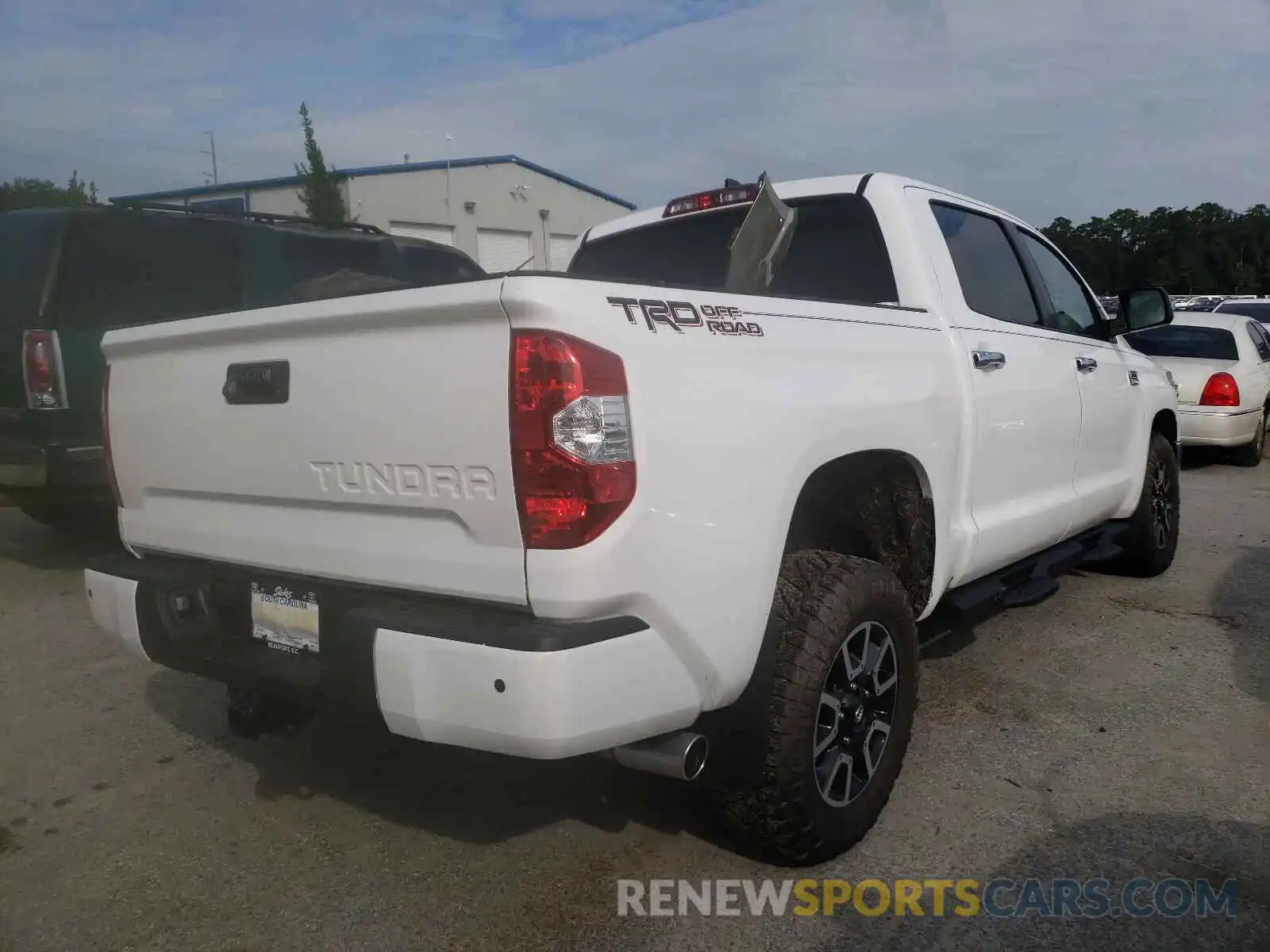 4 Photograph of a damaged car 5TFGY5F16MX288706 TOYOTA TUNDRA 2021